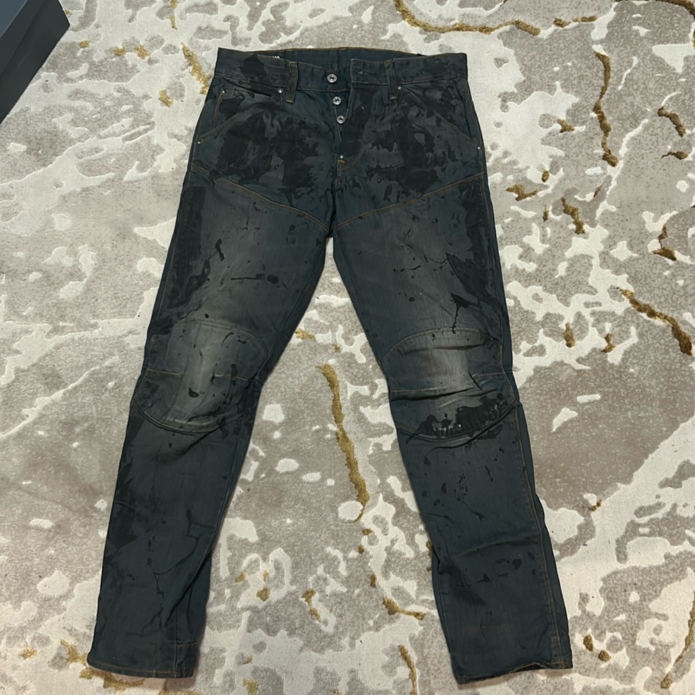 G-Star 5620 3D Men’s tapered Jeans. 
30W 32L